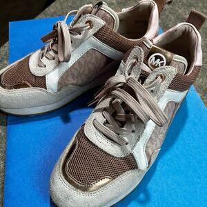 Michael Kors women’s fashion sneakers, lace up, rose gold, women's size 8M,